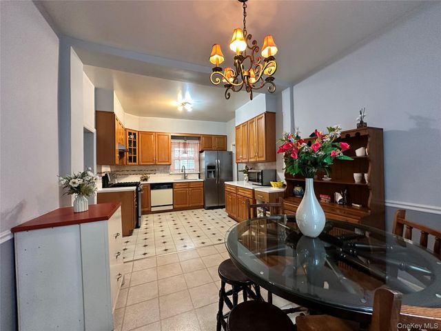 44 Claremont Place, Mount Vernon, NY 10553