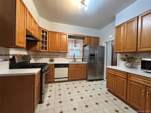44 Claremont Place, Mount Vernon, NY 10553