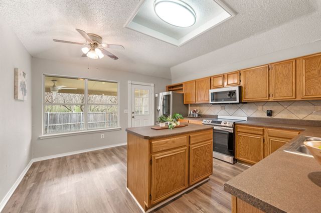 4504 Fargo Drive, Grand Prairie, TX 75052