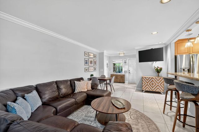 6700 Overland Drive, Delray Beach, FL 33484