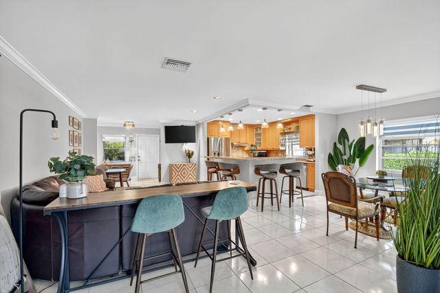 6700 Overland Drive, Delray Beach, FL 33484