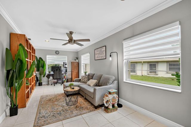6700 Overland Drive, Delray Beach, FL 33484