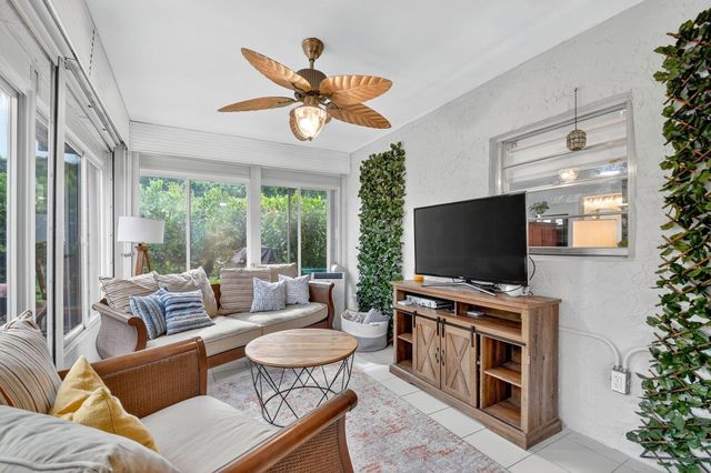 6700 Overland Drive, Delray Beach, FL 33484