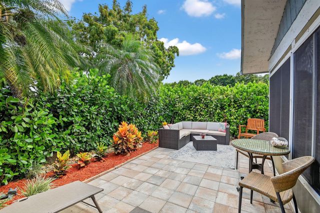 6700 Overland Drive, Delray Beach, FL 33484