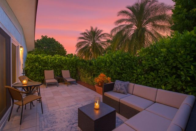 6700 Overland Drive, Delray Beach, FL 33484