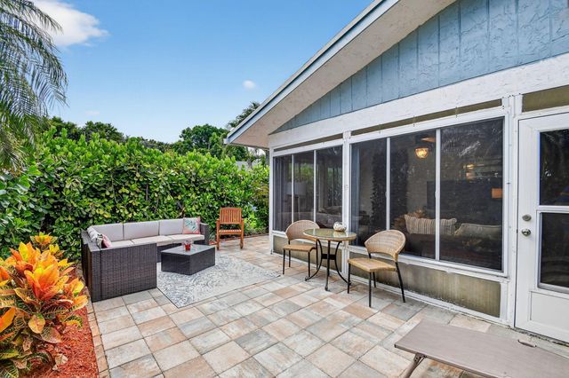 6700 Overland Drive, Delray Beach, FL 33484