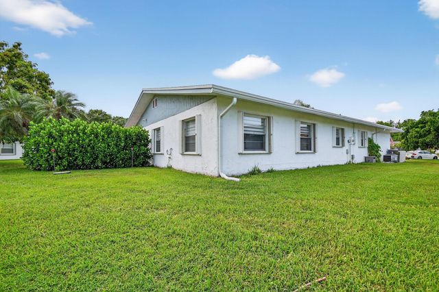 6700 Overland Drive, Delray Beach, FL 33484
