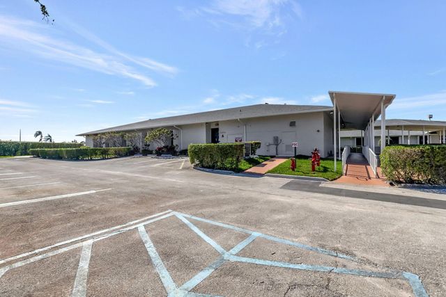 6700 Overland Drive, Delray Beach, FL 33484