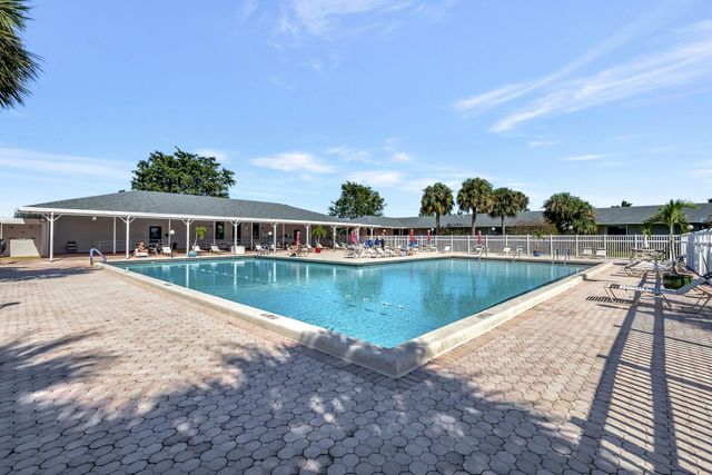 6700 Overland Drive, Delray Beach, FL 33484