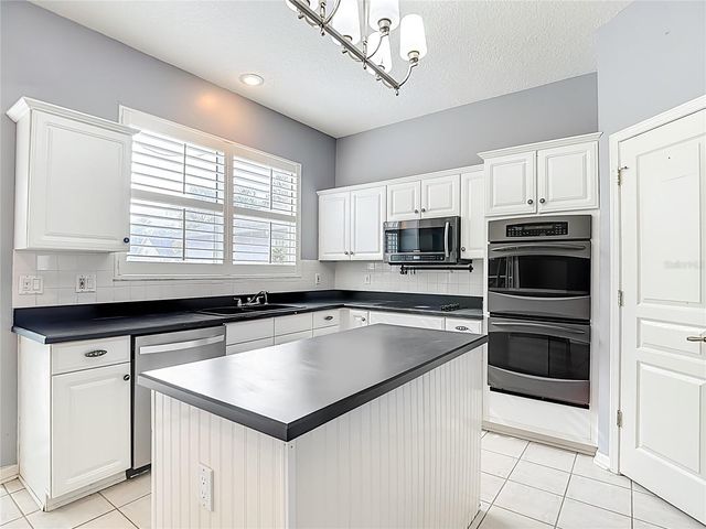 8708 BAY LAUREL COURT, Tampa, FL 33647