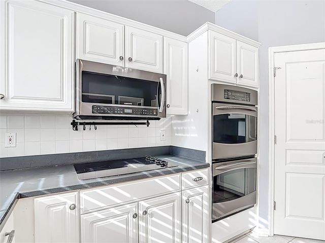 8708 BAY LAUREL COURT, Tampa, FL 33647