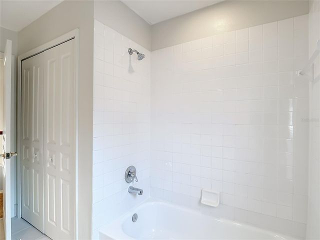 8708 BAY LAUREL COURT, Tampa, FL 33647