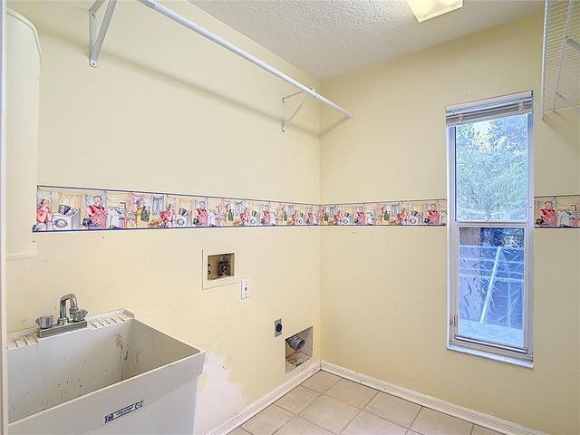 8708 BAY LAUREL COURT, Tampa, FL 33647