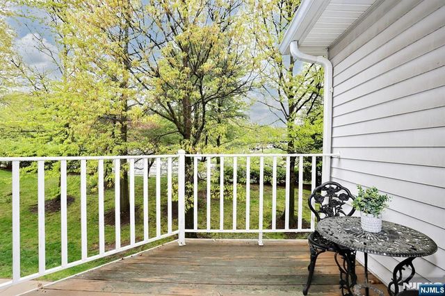 1093 Ash Drive, Mahwah, NJ 07430