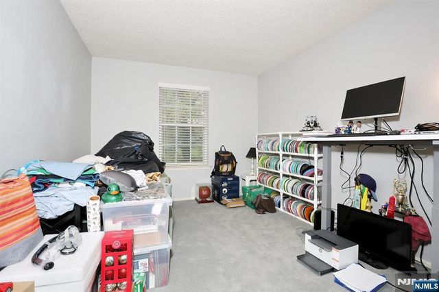 1093 Ash Drive, Mahwah, NJ 07430