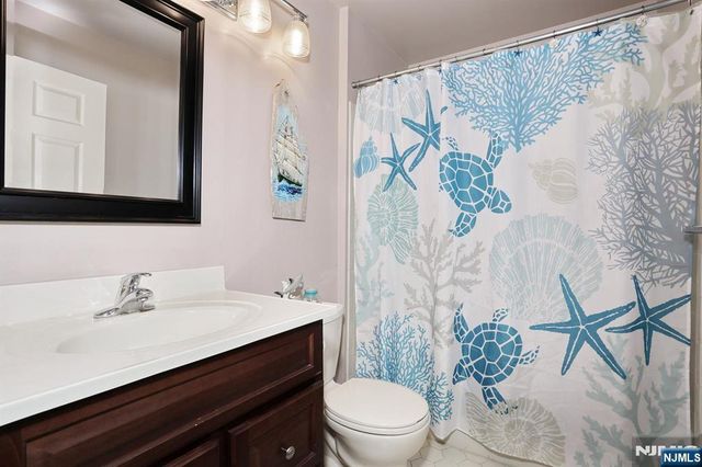 1093 Ash Drive, Mahwah, NJ 07430