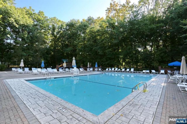 1093 Ash Drive, Mahwah, NJ 07430