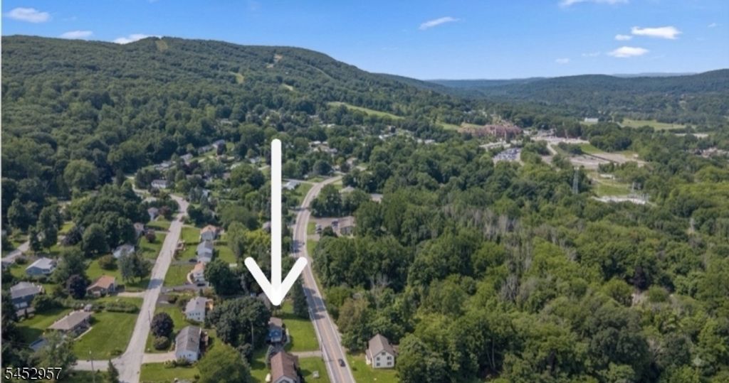 242 State Rt 94, Vernon Twp., NJ 07462 — photo 2