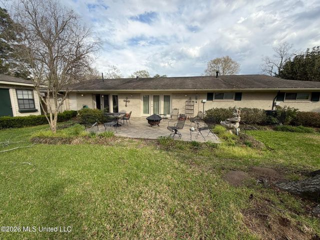 213 Forrest Drive, Natchez, MS 39120