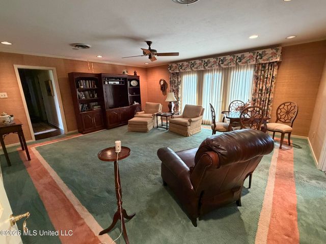 213 Forrest Drive, Natchez, MS 39120