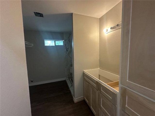 721 Elesa St, Corpus Christi, TX 78405