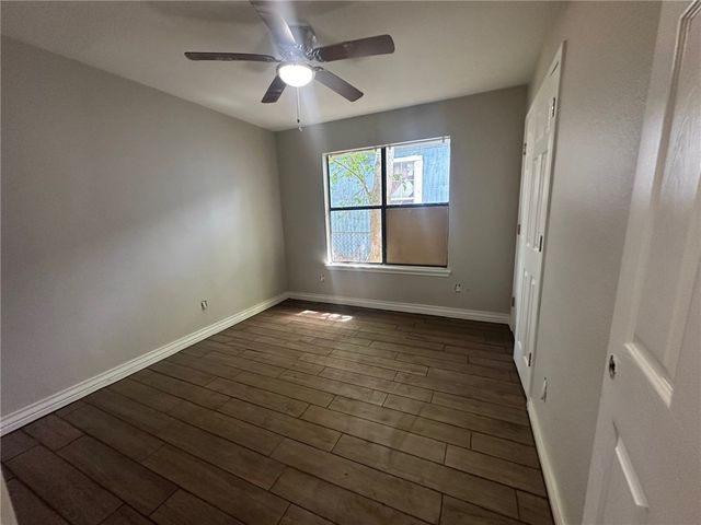 721 Elesa St, Corpus Christi, TX 78405