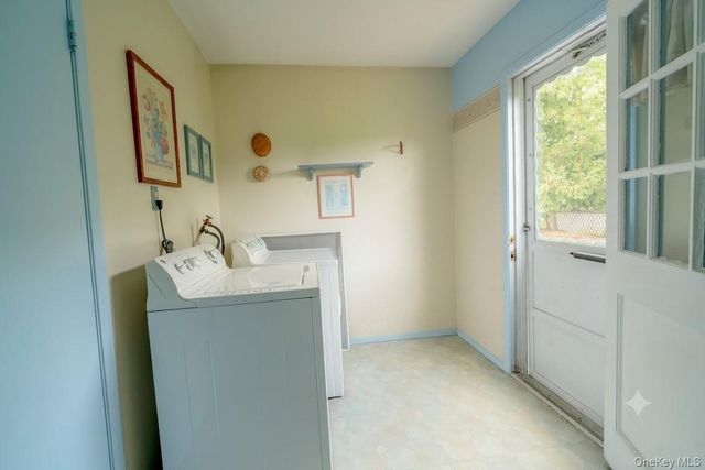 30 Segatogue Lane, South Setauket, NY 11720