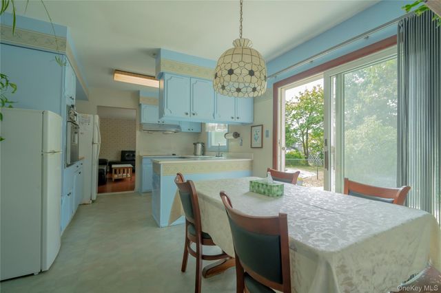30 Segatogue Lane, South Setauket, NY 11720