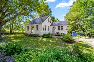 585 Governor Wentworth Highway, Wolfeboro, NH 03894