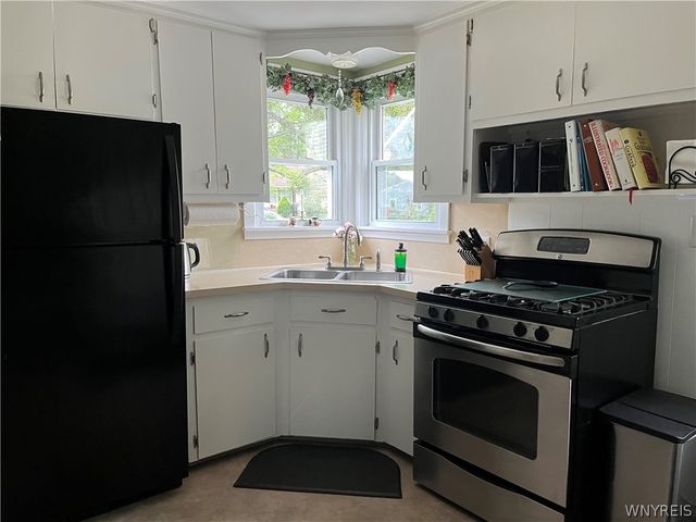 221 Commodore Terrace, Cheektowaga, NY 14225