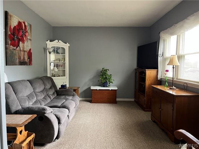 221 Commodore Terrace, Cheektowaga, NY 14225