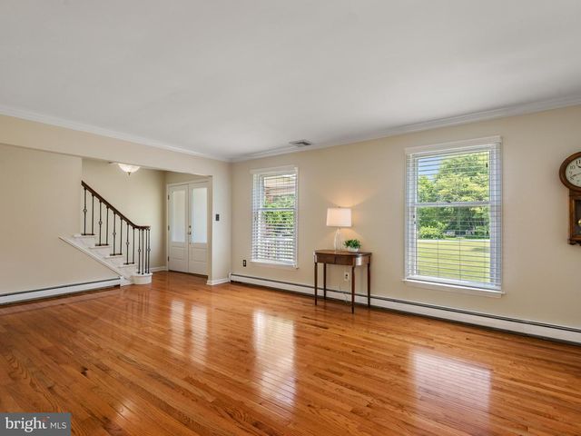 31 GLEN MANOR LN, Glenmoore, PA 19343