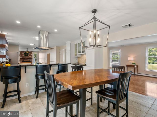 31 GLEN MANOR LN, Glenmoore, PA 19343