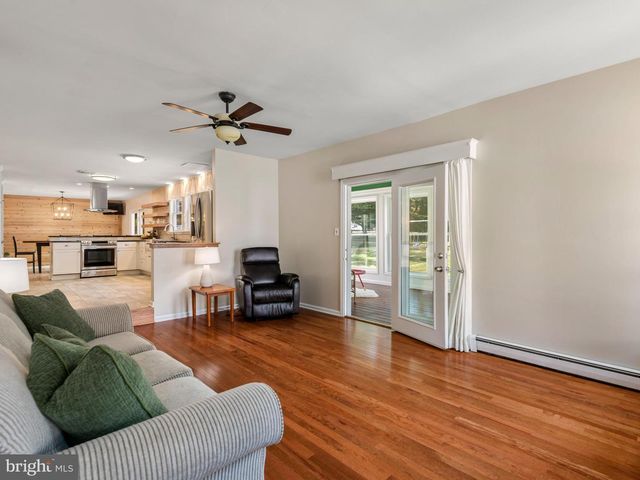 31 GLEN MANOR LN, Glenmoore, PA 19343