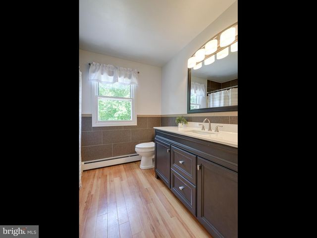 31 GLEN MANOR LN, Glenmoore, PA 19343