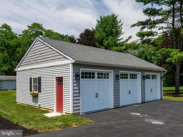 31 GLEN MANOR LN, Glenmoore, PA 19343