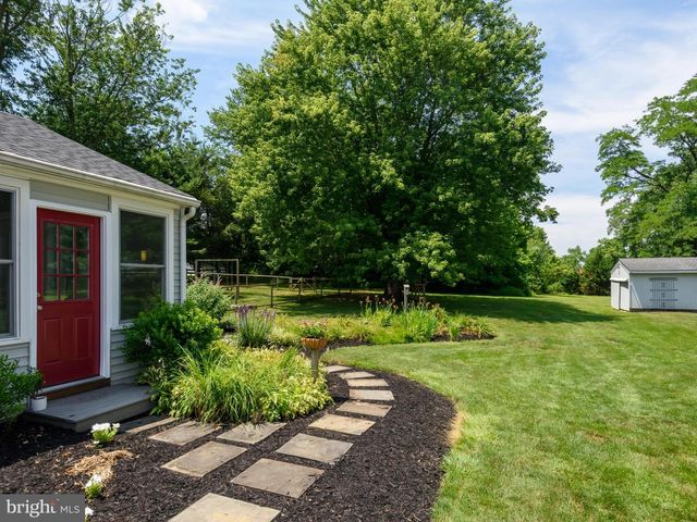 31 GLEN MANOR LN, Glenmoore, PA 19343