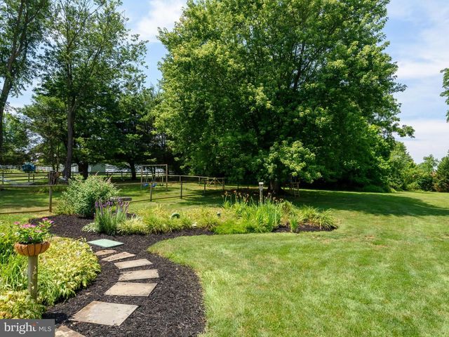 31 GLEN MANOR LN, Glenmoore, PA 19343