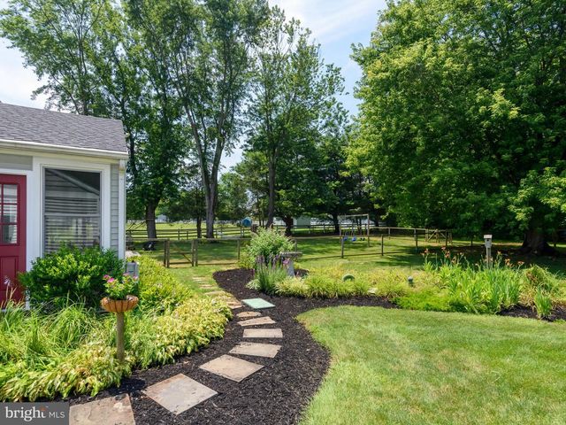 31 GLEN MANOR LN, Glenmoore, PA 19343
