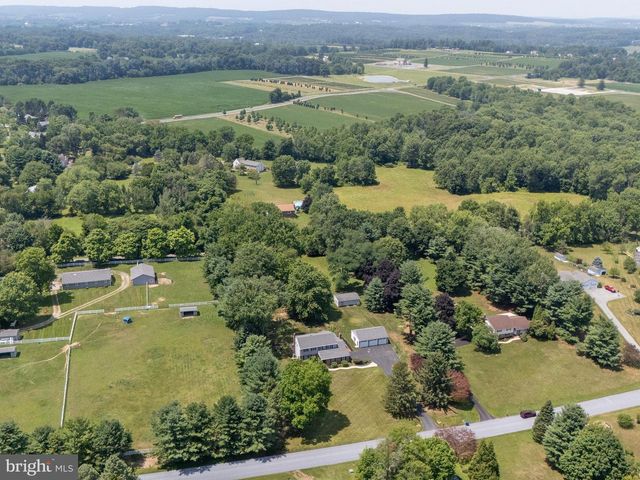 31 GLEN MANOR LN, Glenmoore, PA 19343