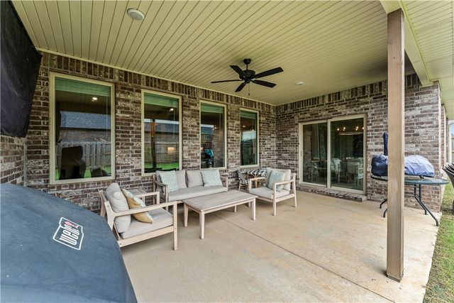 1400 Dresden Drive, Centerton, AR 72719