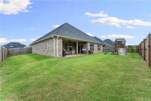 1400 Dresden Drive, Centerton, AR 72719