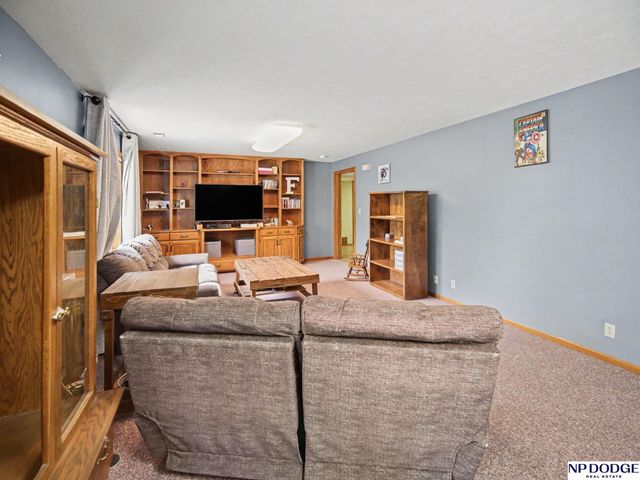 3600 Hartley Circle, Lincoln, NE 68521