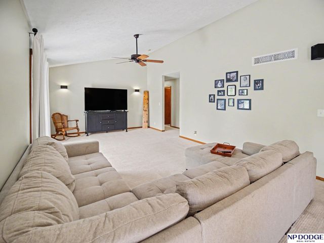 3600 Hartley Circle, Lincoln, NE 68521