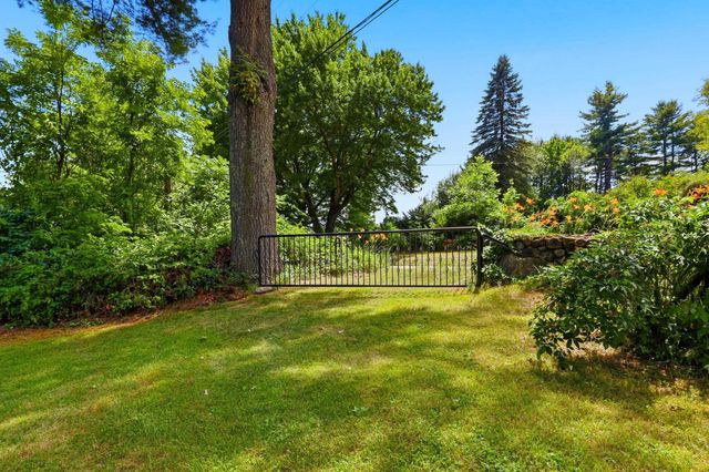 290 French Road, Henniker, NH 03242