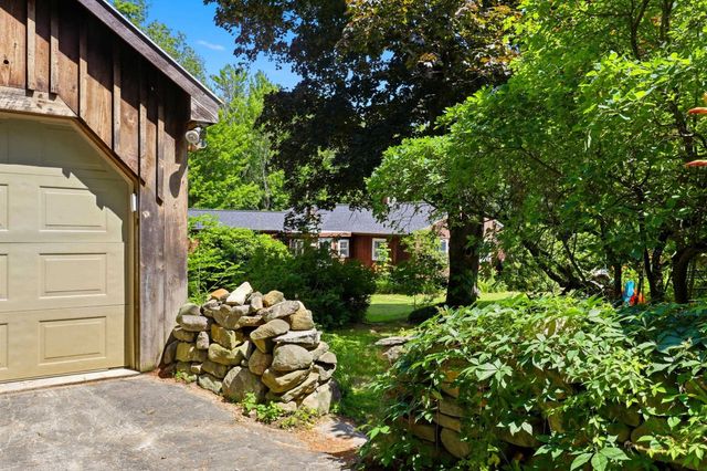290 French Road, Henniker, NH 03242