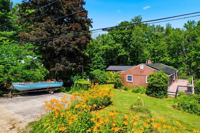 290 French Road, Henniker, NH 03242