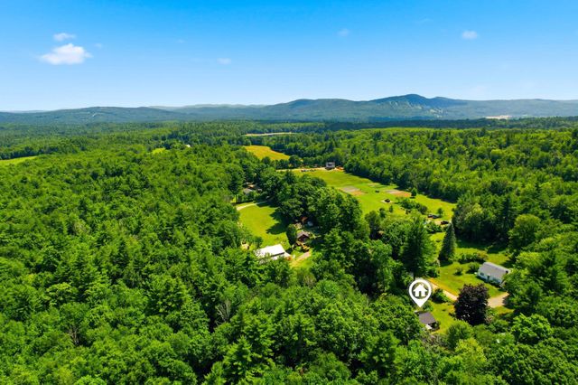 290 French Road, Henniker, NH 03242