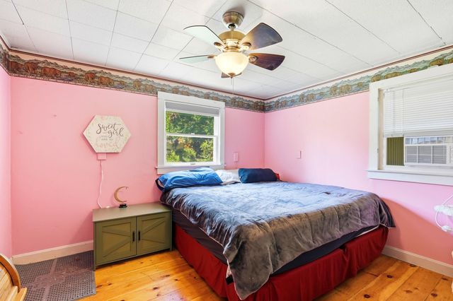290 French Road, Henniker, NH 03242