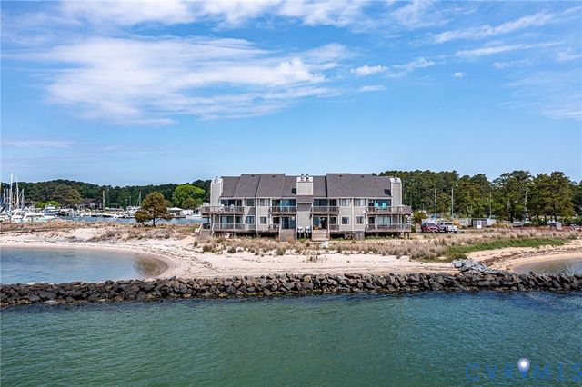 161 Beach Cove Drive, White Stone, VA 22578